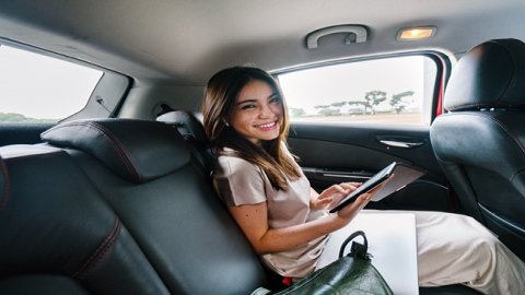 跨境物流企業(yè)應(yīng)實現(xiàn)智能分揀物流貨物