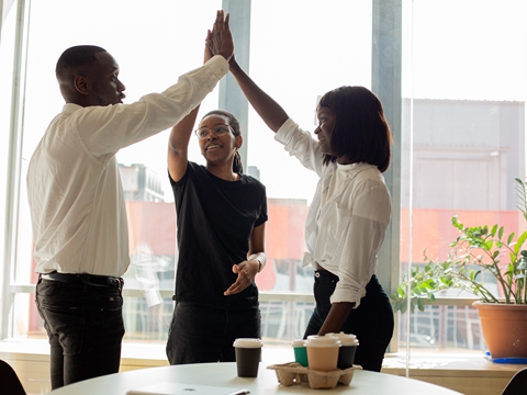 如何開通美金賬戶？所需條件有哪些？