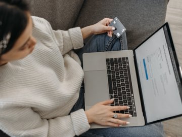 廣州：定制香港公司注冊與后續(xù)維護(hù)服務(wù)方案