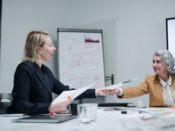 香港公司年審做賬費(fèi)用詳解與實(shí)用指南