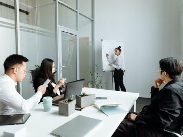 華美銀行轉(zhuǎn)賬美國(guó)銀行到賬時(shí)間及手續(xù)費(fèi)詳解